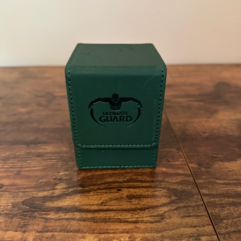Ultimate Guard Green Deck Box